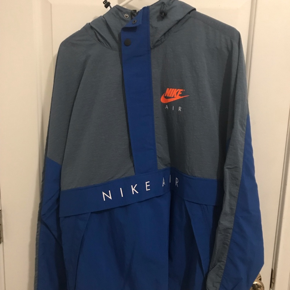 Nike Air Windbreaker